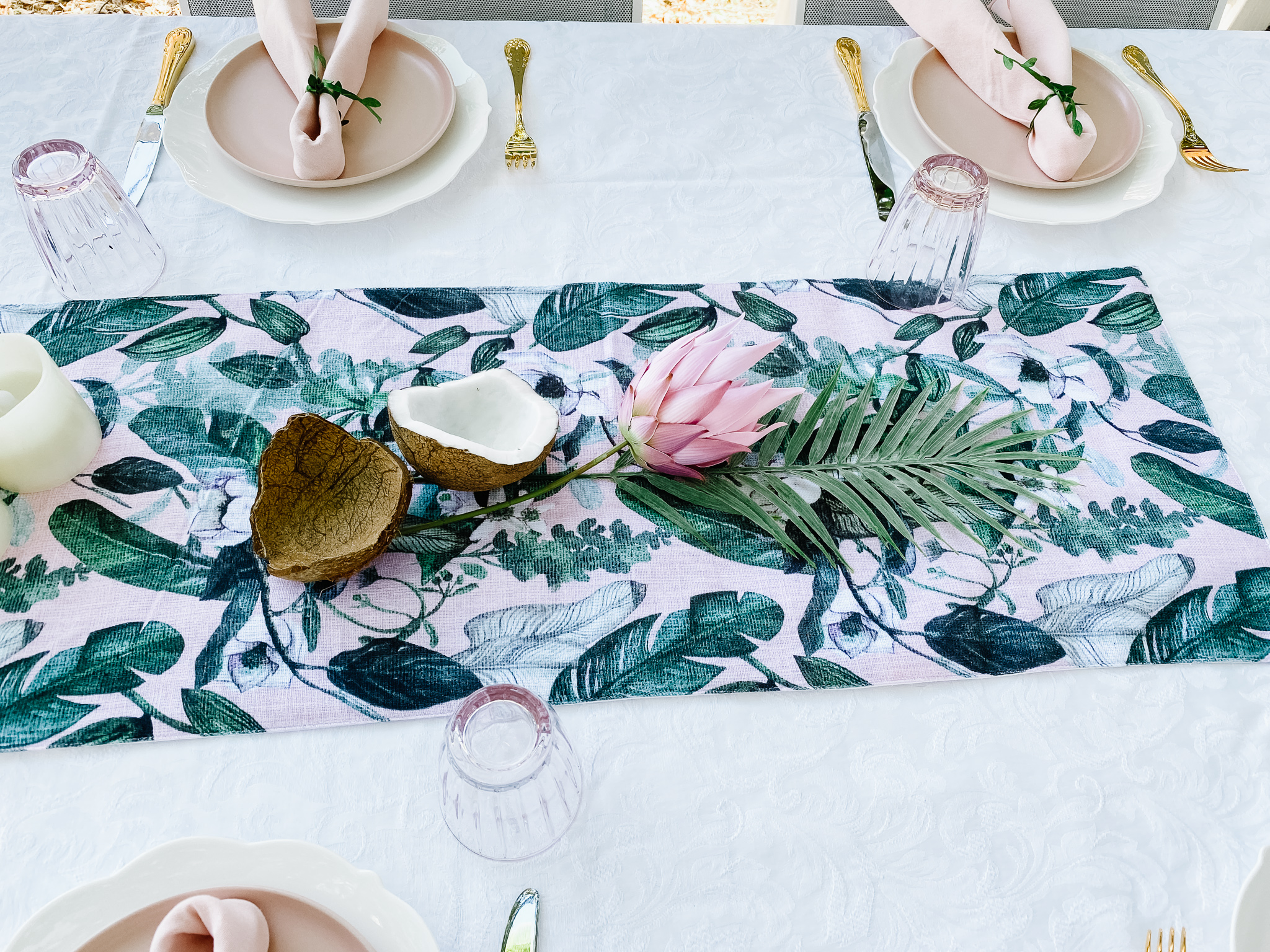 Tropical Themed Tablescape