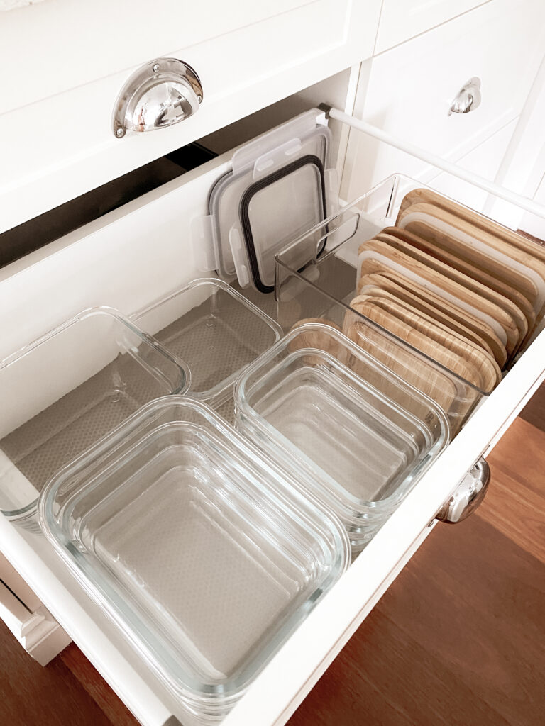 KITCHEN CUPBOARD ORGANISATION