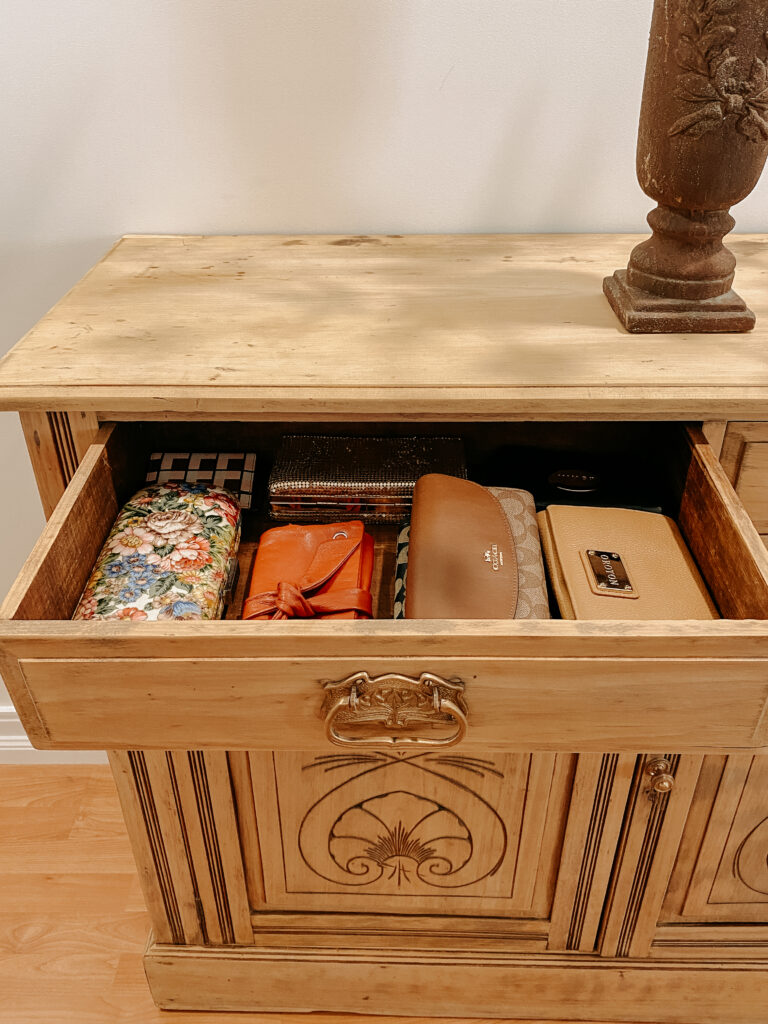 DIY handbag storage