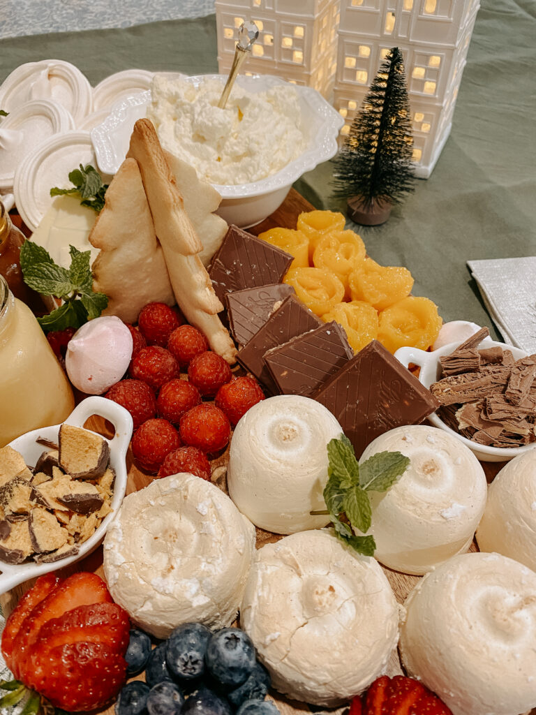 How to Make a Pavlova Dessert Board
