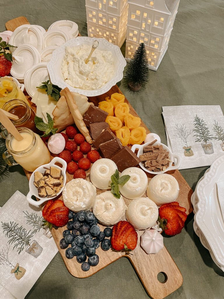 How to Make a Pavlova Dessert Board