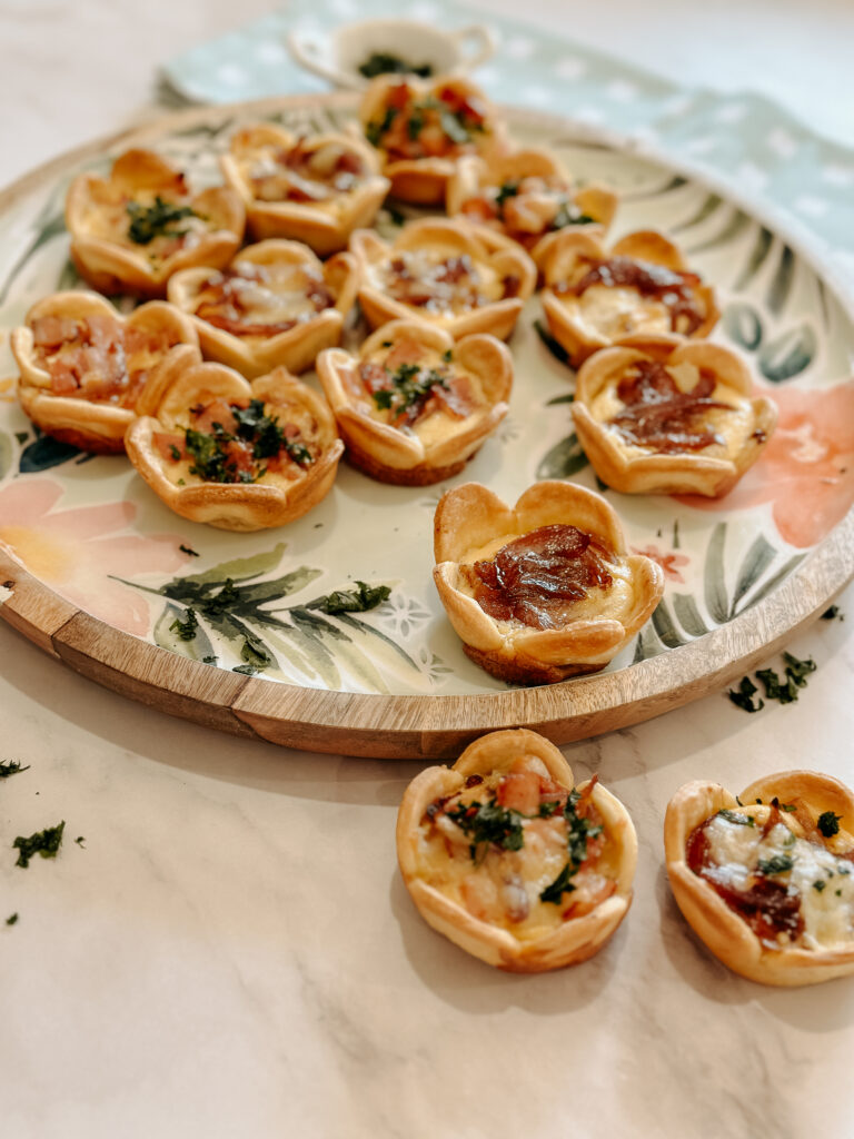 How to host a small brunch