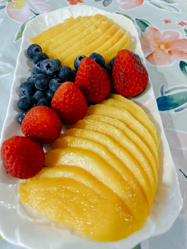 How to host a small brunch