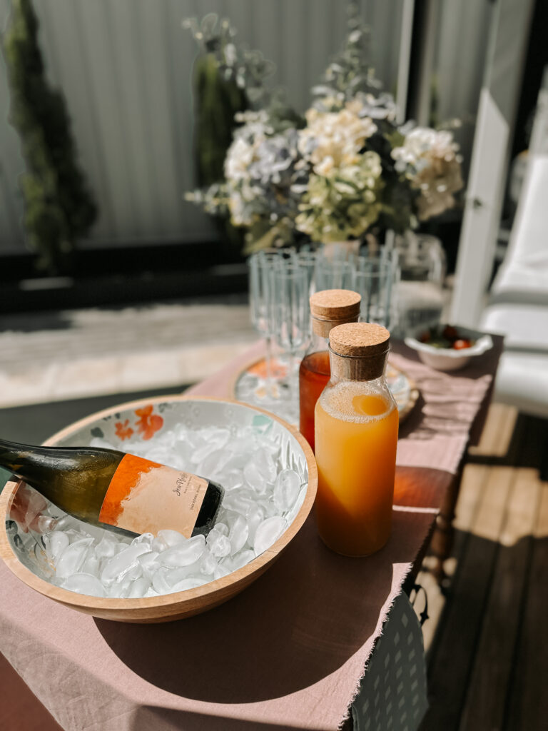 How to host a small brunch