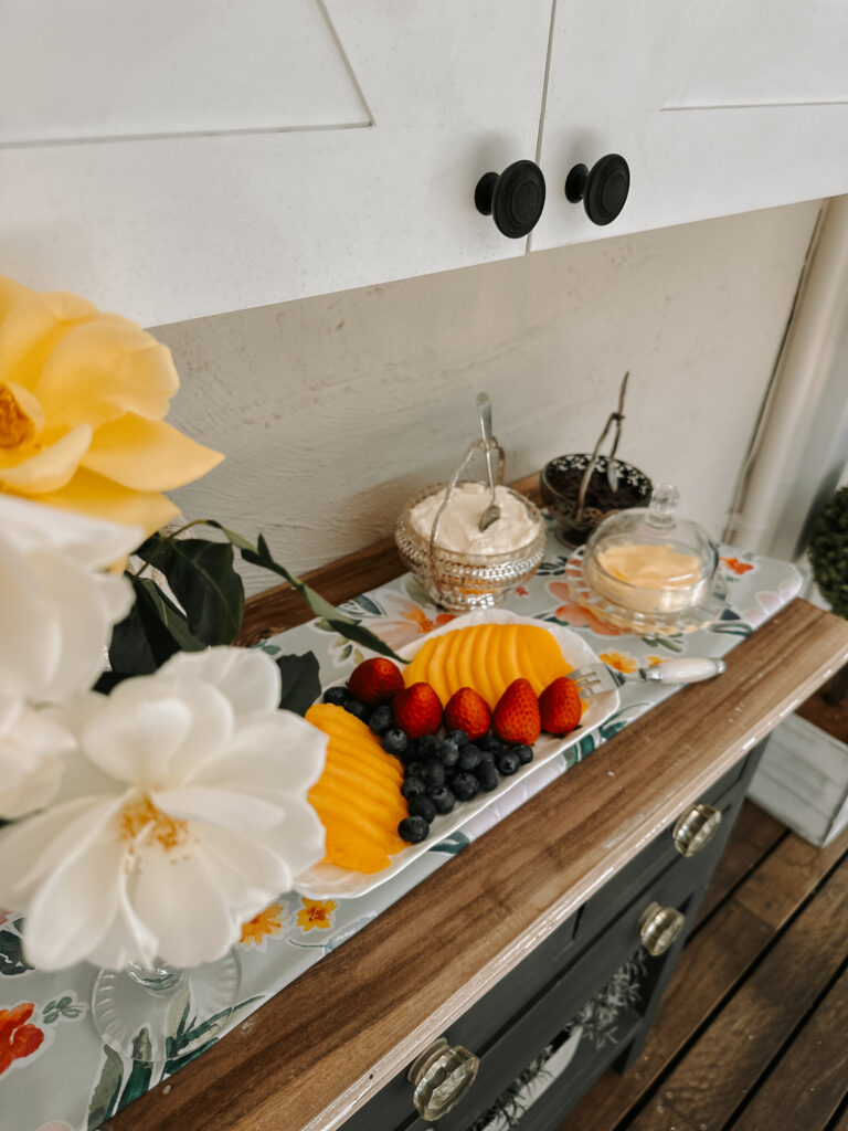 How to host a small brunch