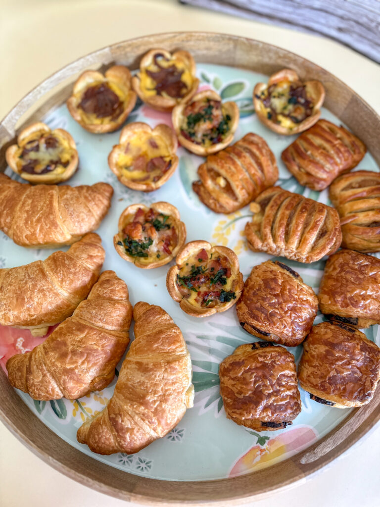 How to host a small brunch