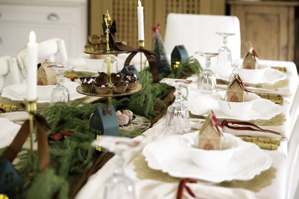 Christmas Table Setting